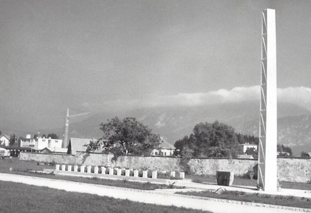 Spomenik v Radovljici, 1961