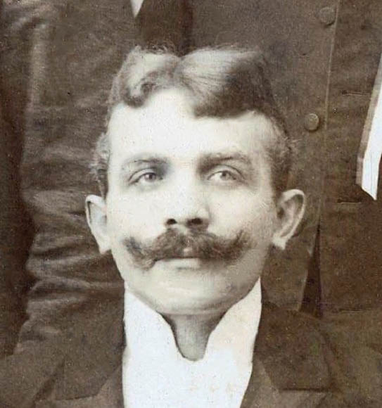 Bizjak - frizer, foto  1910 (DAR - arhiv Slavko Mali)