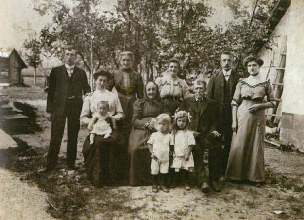 Družina Šlibar iz Mišač (Koničarjevi), ok. 1920