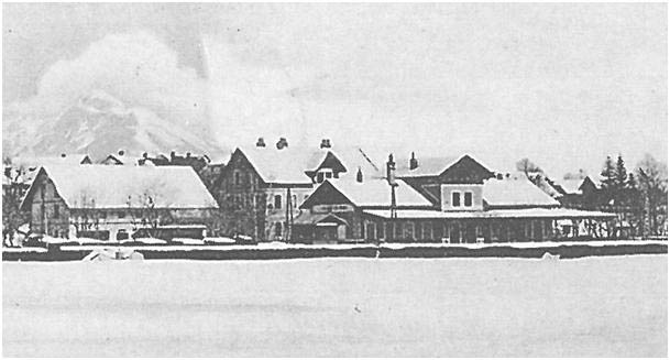 Šušteršič, Legat in Železniška postaja, od. 1899